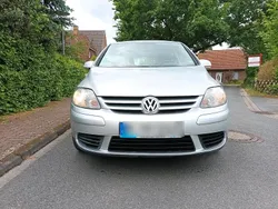 Silber Gebraucht 2005 VW Golf V Kleinwagen | 3.000 € (Etwas zu teuer)