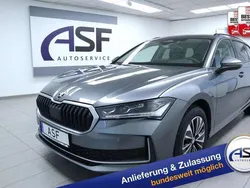 Graphitegrau Gebraucht 2024 Skoda Superb Selection Kombi | 34.470 € (Etwas zu teuer)