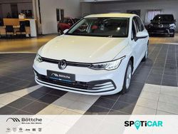 Pure white Gebraucht 2022 VW Golf VIII Life Limousine | 21.770 € (Fairer Preis)
