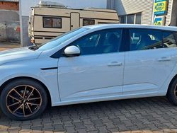 Weiß Gebraucht 2019 Renault Mégane IV Life Limousine | 9.200 € (Fairer Preis)