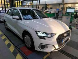 Ibisweiß Gebraucht 2023 Audi A3 Advanced Limousine | 23.950 € (Superpreis)