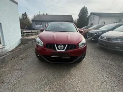 Rot Gebraucht 2010 Nissan Qashqai SUV | 7.599 € (Guter Preis)