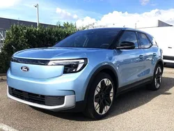 Arctic blue metallic Gebraucht 2024 Ford Explorer Extended Range SUV | 44.980 €
