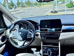 Schwarz Gebraucht 2016 BMW 220 Gran Tourer M Sport Van / Kleinbus | 19.500 € (Fairer Preis)