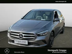 Grau Gebraucht 2020 Mercedes B200 Progressive Van / Kleinbus | 27.980 € (Fairer Preis)