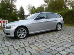 Silber Gebraucht 2010 BMW 320 Kombi | 5.890 € (Fairer Preis)
