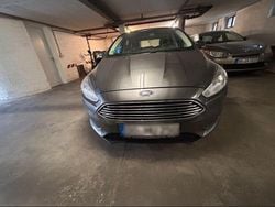 Grau Gebraucht 2017 Ford Focus Business Edition Kombi | 7.000 € (Superpreis)