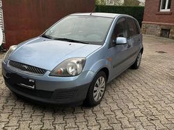 Blau Gebraucht 2006 Ford Fiesta Kleinwagen | 1.500 € (Fairer Preis)