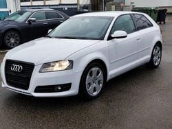 Weiß Gebraucht 2012 Audi A3 Attraction Limousine | 6.300 € (Guter Preis)
