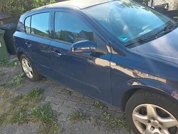 Blau Gebraucht 2008 Opel Astra Limousine | 2.000 € (Guter Preis)