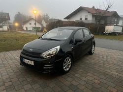 Schwarz Gebraucht 2016 Kia Rio Edition 7 Limousine | 5.899 € (Guter Preis)