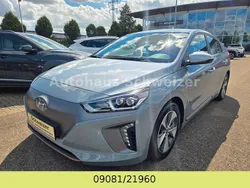 Silber Gebraucht 2016 Hyundai Ioniq Style Limousine | 11.990 € (Etwas zu teuer)