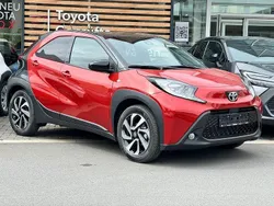 Rot Neu 2025 Toyota Aygo Kleinwagen | 21.490 €