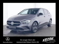 Grau Gebraucht 2024 Mercedes B200 Progressive Van / Kleinbus | 33.885 € (Teuer)