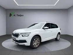 Weiß Gebraucht 2022 Skoda Kamiq Style SUV | 23.999 € (Etwas zu teuer)