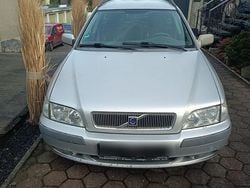 Silber Gebraucht 2001 Volvo V40 Kombi | 750 € (Superpreis)