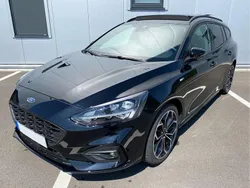 Schwarz Gebraucht 2020 Ford Focus ST-Line Kombi | 18.950 € (Fairer Preis)