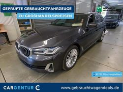 Grau Gebraucht 2022 BMW 520 Luxury Line Limousine | 28.490 € (Superpreis)