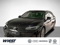 Grenadillschwarz metallic Neu 2025 VW Passat Business Kombi | 62.600 €