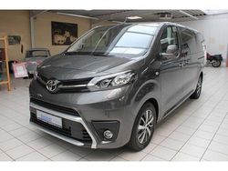 Grau Gebraucht 2022 Toyota Proace Verso Team Kombi | 36.790 € (Fairer Preis)