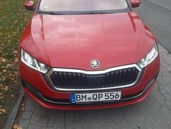 Rot Gebraucht 2021 Skoda Octavia Tour Limousine | 20.100 € (Guter Preis)