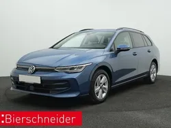 Blau Gebraucht 2024 VW Golf VIII Life Kombi | 32.650 € (Teuer)