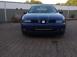 Blau Gebraucht 2004 Seat Leon Limousine | 2.195 € (Guter Preis)