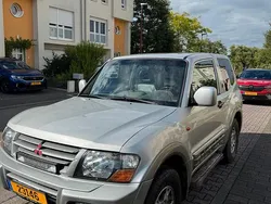 Grau Gebraucht 2003 Mitsubishi Pajero SUV | 14.500 €