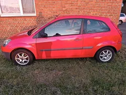 Rot Gebraucht 2007 Ford Fiesta Ambiente Kleinwagen | 2.300 € (Fairer Preis)