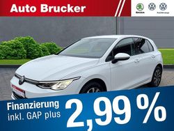 Weiss Gebraucht 2022 VW Golf VIII Active Limousine | 20.916 € (Fairer Preis)