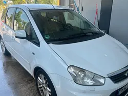 Weiß Gebraucht 2008 Ford C-MAX Van / Kleinbus | 3.000 €