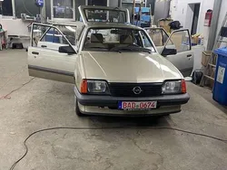 Gold Gebraucht 1984 Opel Ascona Limousine | 4.000 €