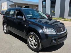 Schwarz Gebraucht 2006 Suzuki Vitara SUV | 5.600 €