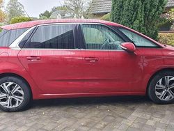 Rot Gebraucht 2016 Citroën C4 Picasso Van / Kleinbus | 8.000 € (Fairer Preis)