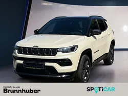 Weiss Gebraucht 2022 Jeep Compass 80th Anniversary SUV | 25.350 € (Guter Preis)