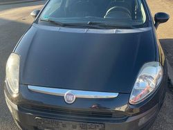 Schwarz Gebraucht 2010 Fiat Punto Active Limousine | 1.300 € (Fairer Preis)