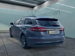 Grau Gebraucht 2019 Ford Mondeo Kombi | 23.599 €