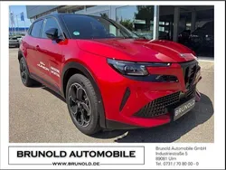 Rot Gebraucht 2024 Alfa Romeo Junior Edizione Speciale Limousine | 36.900 € (Fairer Preis)
