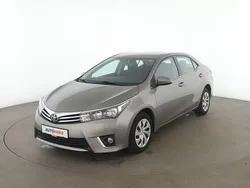 Grau Gebraucht 2015 Toyota Corolla Comfort Limousine | 13.220 € (Fairer Preis)