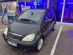 Schwarz Gebraucht 2001 Mercedes A140 Van / Kleinbus | 1.400 € (Fairer Preis)
