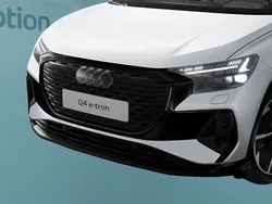 Weiß Gebraucht 2024 Audi Q4 e-tron S-Line SUV | 50.299 € (Fairer Preis)