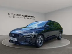 Agate black metallic Gebraucht 2024 Ford Focus ST-Line Kombi | 24.950 € (Fairer Preis)