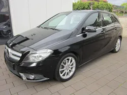 Schwarz Gebraucht 2012 Mercedes B180 Van / Kleinbus | 9.990 € (Fairer Preis)
