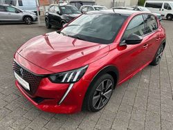 Elixierrot Gebraucht 2021 Peugeot e-208 GT Kleinwagen | 17.950 € (Fairer Preis)