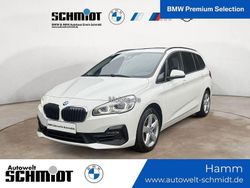 Weiß Gebraucht 2021 BMW 220 Gran Tourer Sport Line Van / Kleinbus | 25.490 € (Fairer Preis)