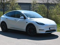 Pearl white multicoat Gebraucht 2022 Tesla Model Y Performance SUV | 67.900 €