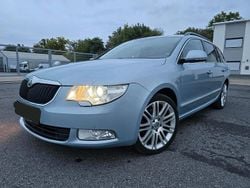 Blau Gebraucht 2012 Skoda Superb Kombi | 7.999 € (Fairer Preis)