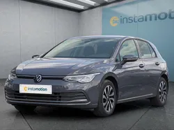 Grau Gebraucht 2021 VW Golf VIII Kleinwagen | 20.599 € (Guter Preis)