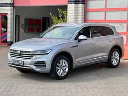 Silber Gebraucht 2021 VW Touareg Elegance SUV | 34.550 €