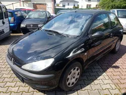 Schwarz Gebraucht 2001 Peugeot 206 Kleinwagen | 1.485 € (Etwas zu teuer)
